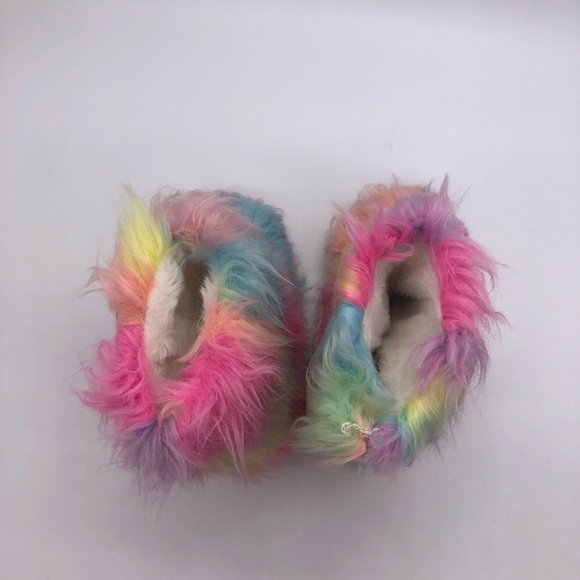 LINK - LITTLE GIRLS FURRY RAINBOW COLORED BOOTIES SIZE 6 - Picture 7 of 11